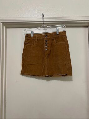 SKY AND SPARROW CAMEL CORDUROY BUTTON-FRONT MINI SKIRT – SIZE S